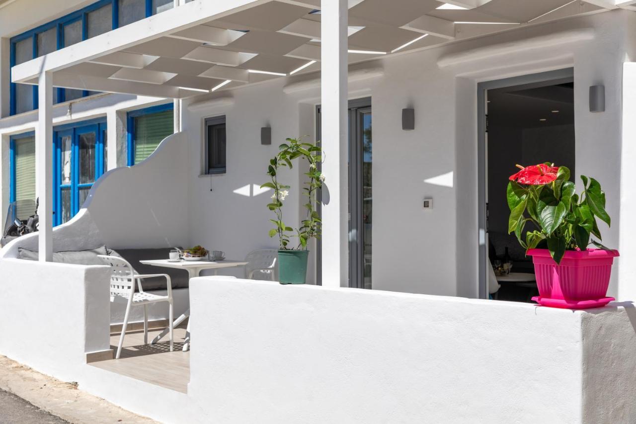 Marina'S Suites Naxos City Esterno foto
