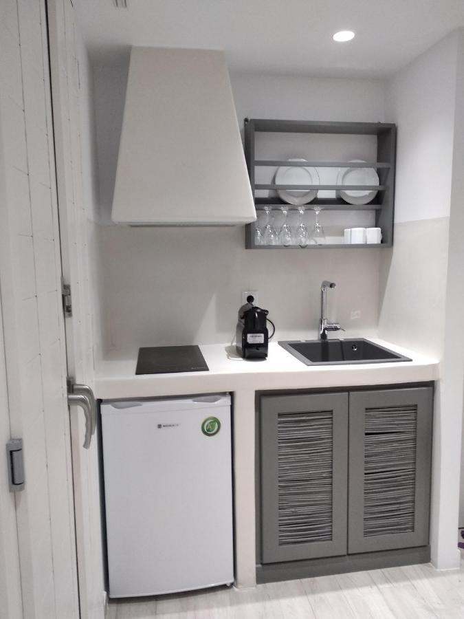 Marina'S Suites Naxos City Esterno foto